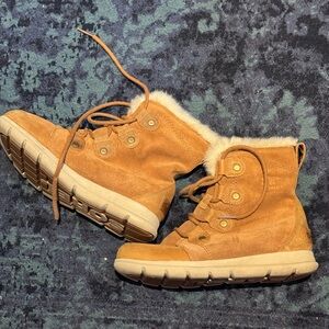 EUC SOREL Explorer Joan Suede Snow Winter Boots Women's Size 8 Camel Brown